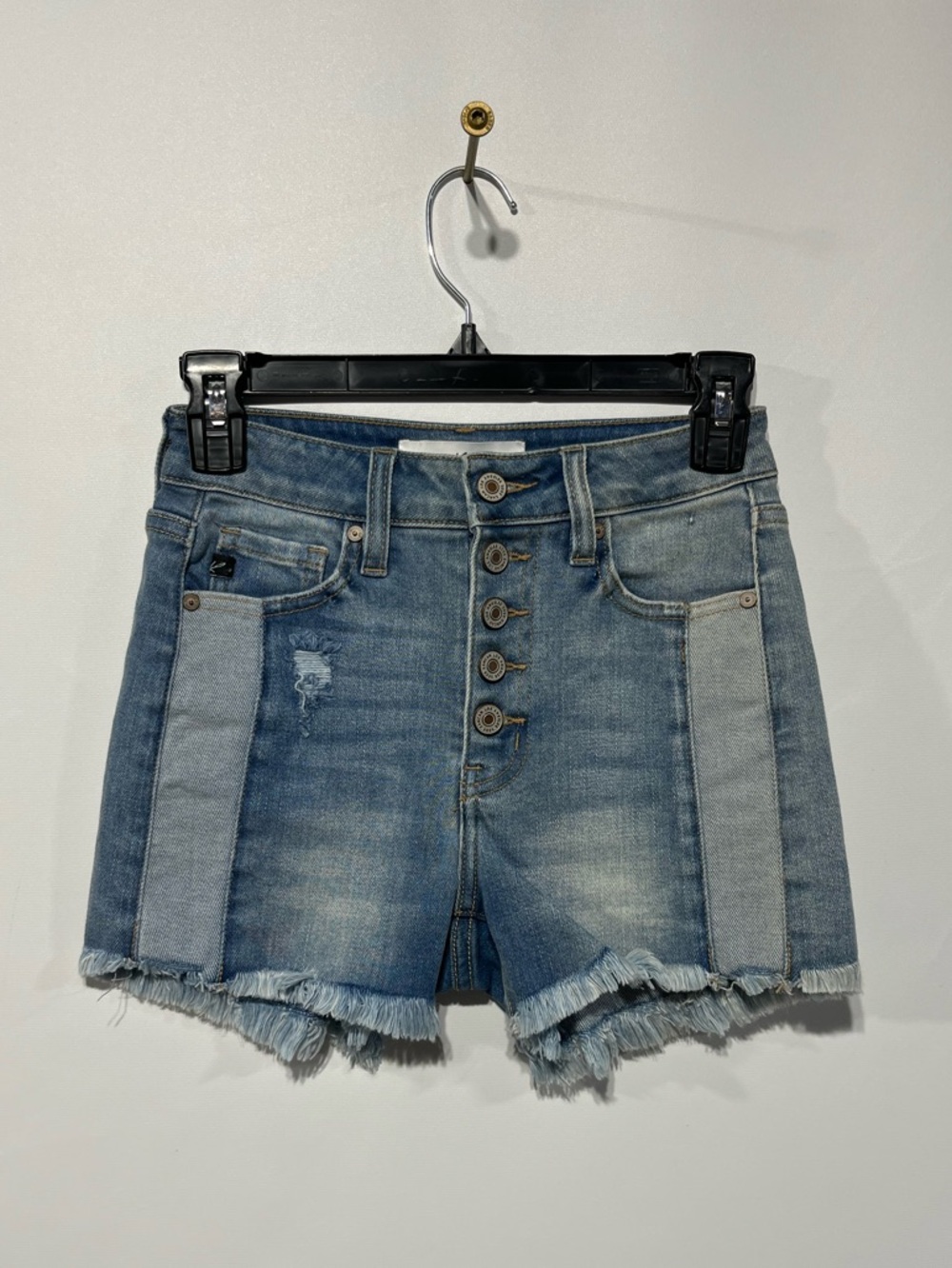 KanCan Two-Tone Light Blue Button-Front Denim Shorts Size 1/24
